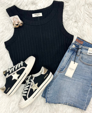 Black Sleeveless Cropped Top